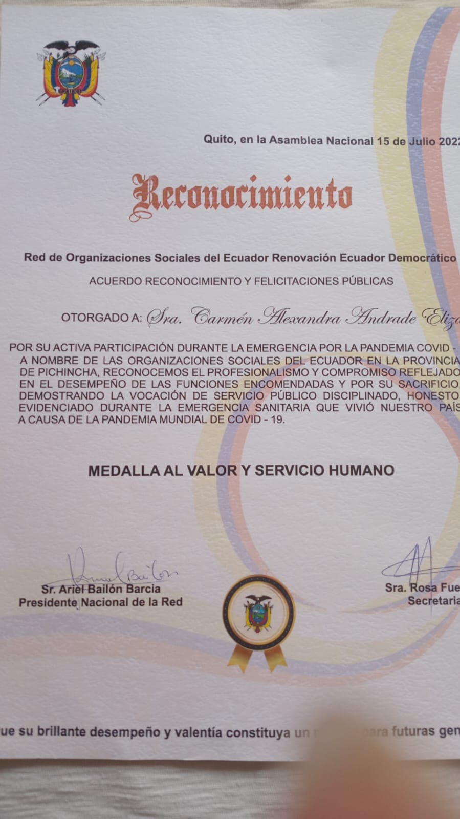 Diploma Medalla al Valor y Servicio Humano otorgado a Fundación Hilando Sueños, julio 2022